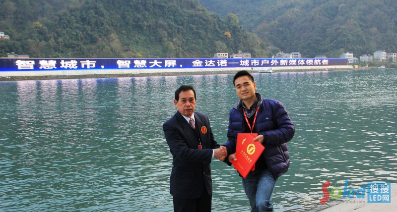 ����������������L(zh��ng)�ă��淭�@ʾ���ɹ��c(di��n)��