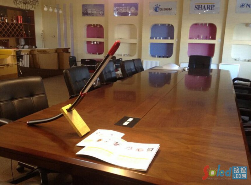 ����������ȫ�������LED��h(hu��n)���O(sh��)Ӌ(j��)4