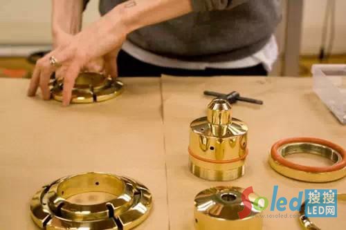 ���Q��Vise light