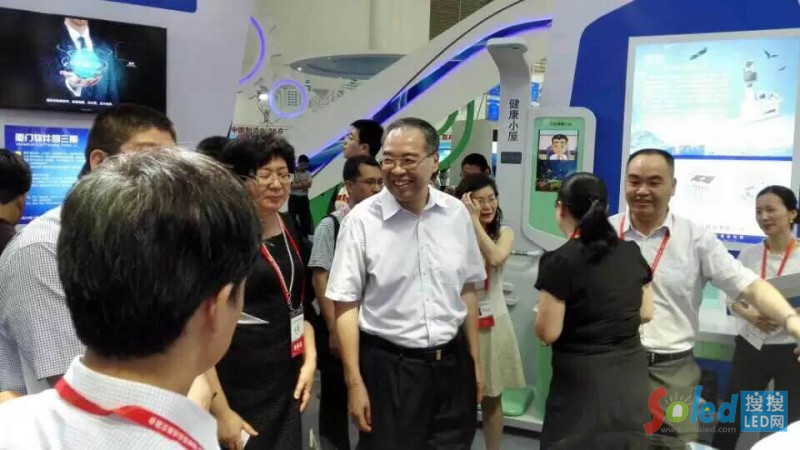 福建省政協(xié)副主席劉可清蒞臨廈門館參觀
