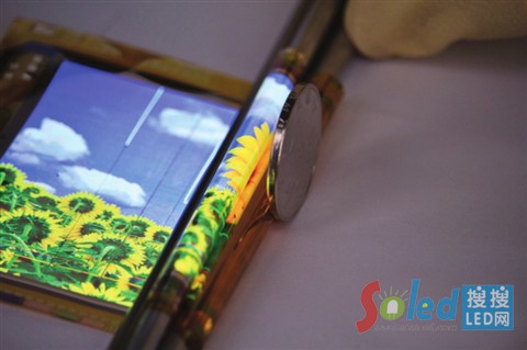 ߷ֱOLED@ʾ3׏돽g(ji) LEDW(wng)